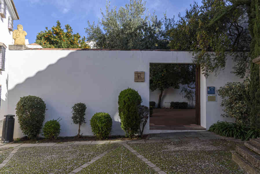 Málaga - Ronda 049 - Casa del Gigante.jpg